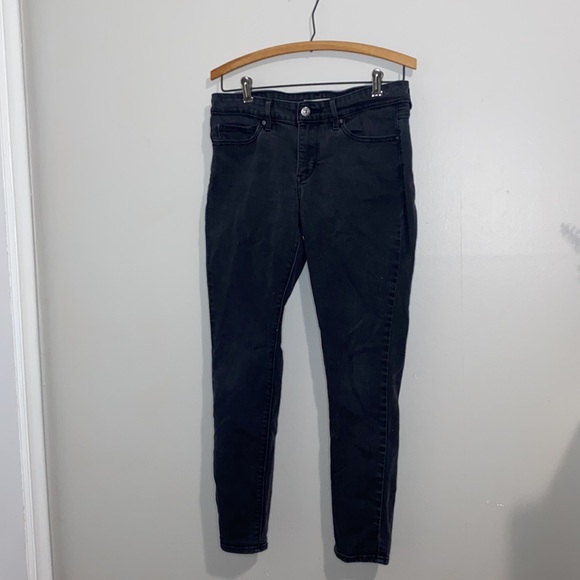 🦋Black Levi 711 Skinny jeans! - Picture 3 of 10